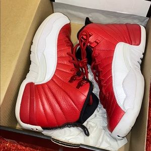Air Jordan 12 Retro sneakers
